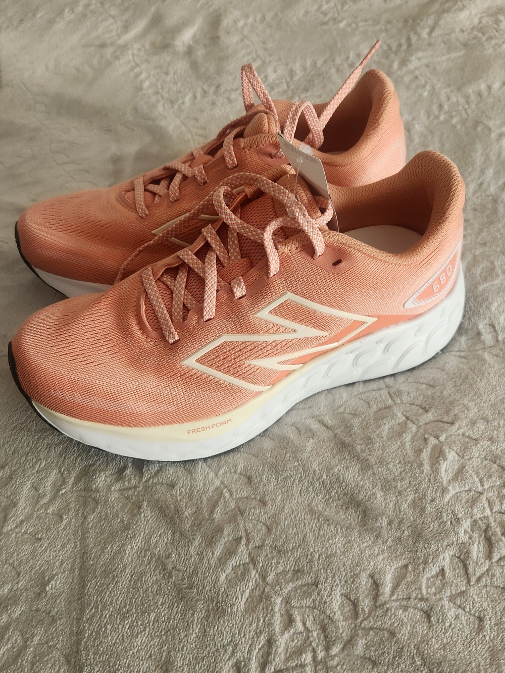 New Balance 680 Coral Light Orange  Athletic Running Walking Shoes